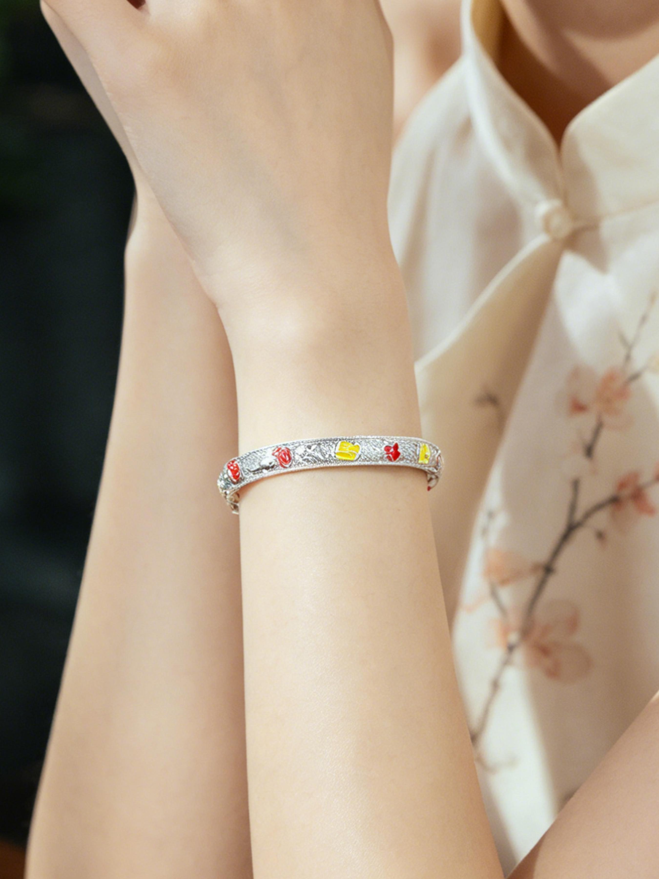 Elegant Enamel Bracelet in Luxury Gift Box with Bag, Perfect for Thoughtful Gifts, Stylish and Practical Jewelry Present