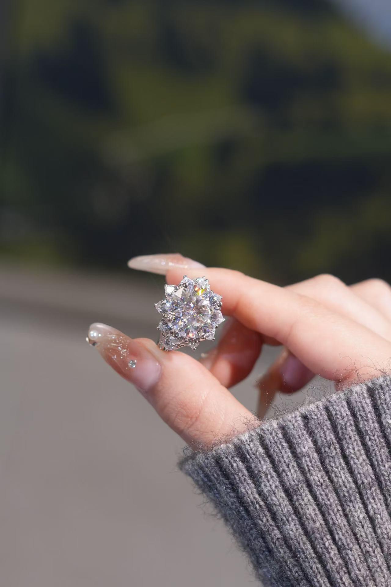 【Floral Queen】2CT/3CT/10CT Glamorous Floral Ring  Moissanite Rings in 925 Sterling Silver