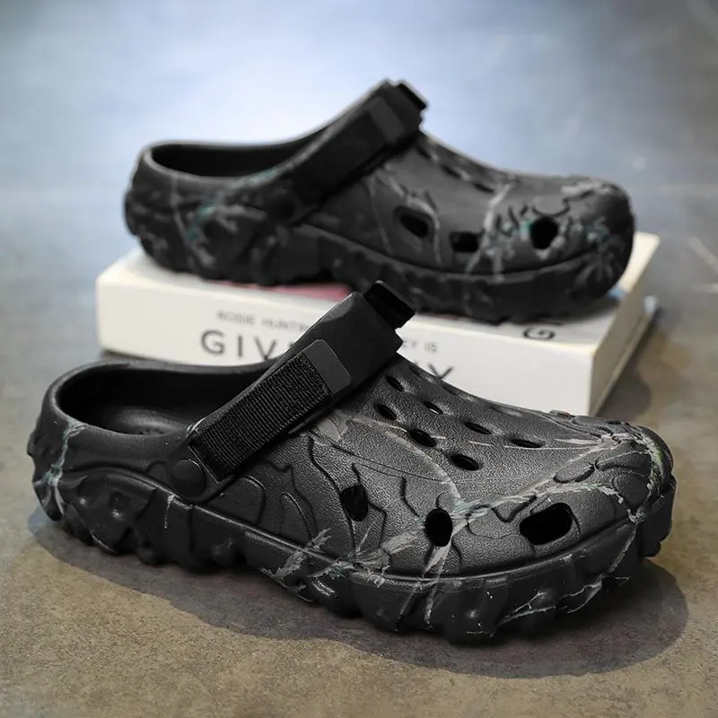 Men's Camo Print Clogs, Adjustable Strap Hollow Out Hole Shoes, Non-slip Thick Sole Garden Sandals Outdoor Beach Casual Slippers
