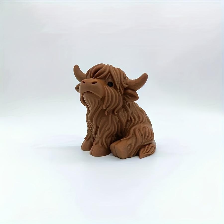 Cute Highland Cow Statue, 3D Printed Sitting Highland Cow, Perfect for Living Room, Office Desk, Car Decor, Garden, Yard, Thanksgiving & Christmas Gift