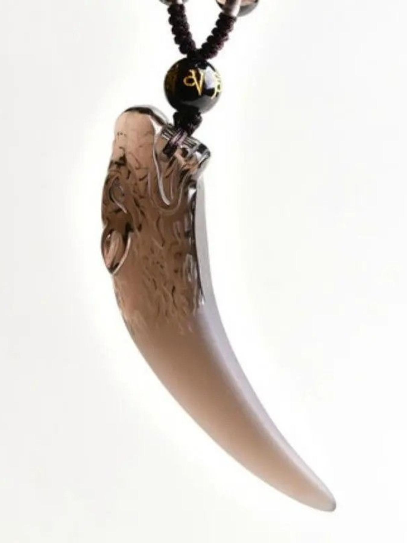 Ice wolf tooth pendant, black rope necklace, male tide summer niche design lanyard accessories