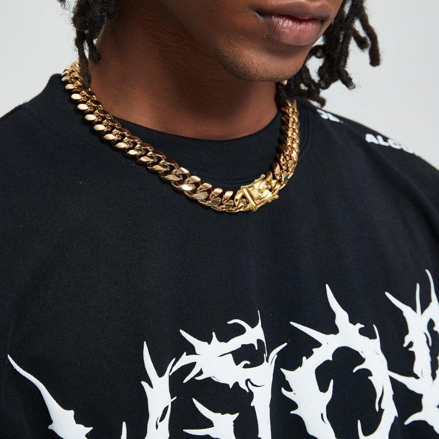 Miami hip-hop style necklace, Stainless steel with nano vacuum gold plating. Boasts a chunky Cuban link design, this trendy jewelry piece leads the latest fashion. It is the perfect choice for both everyday wear and gifting.Width: 6–14 mm