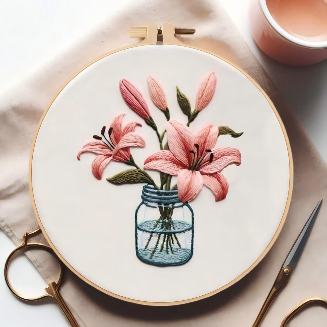 Beginner Embroidery Kit, Elegant Cross Stitch Set, Lily Pattern, DIY Embroidery Lovers, Includes Printed Cotton Fabric, Thread, Needle, Chart