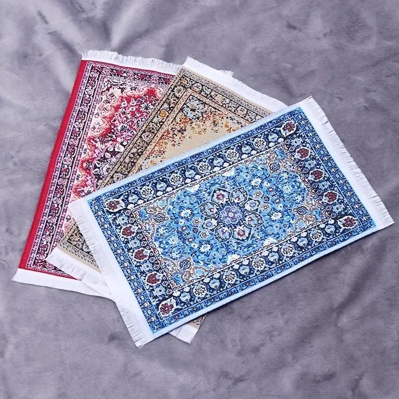 3Pcs Mini Dollhouse Carpet Set, Random Style & Color Raw Fabric Mini Rugs, Realistic Dollhouse Decorative Accessories