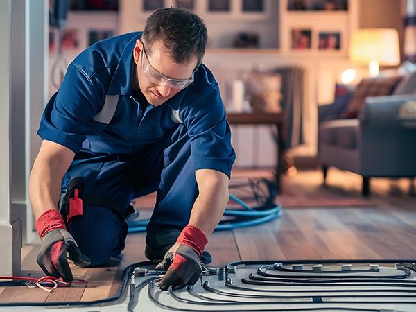 Thermal Imaging Camera, MILESEEY Handheld 256*192 IR Resolution Thermal Imager, 3.5 Inch LCD Display IP65 Waterproof Rechargeable 6 Palettes Thermal Camera with Auto Track Cold and Hot Spots Function Christmas gifts