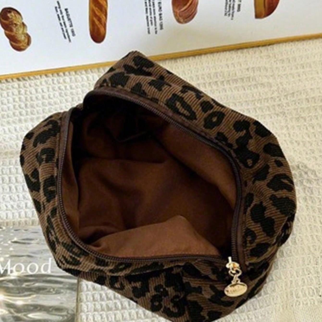 Large Capacity Leopard Print Makeup Bag, Gold Animal Pattern Cosmetic Storage, Cosmetics Organizer, Durable Polyester Material, Ideal for Women, Teens, Travelers, Vanity Makeup Organizer