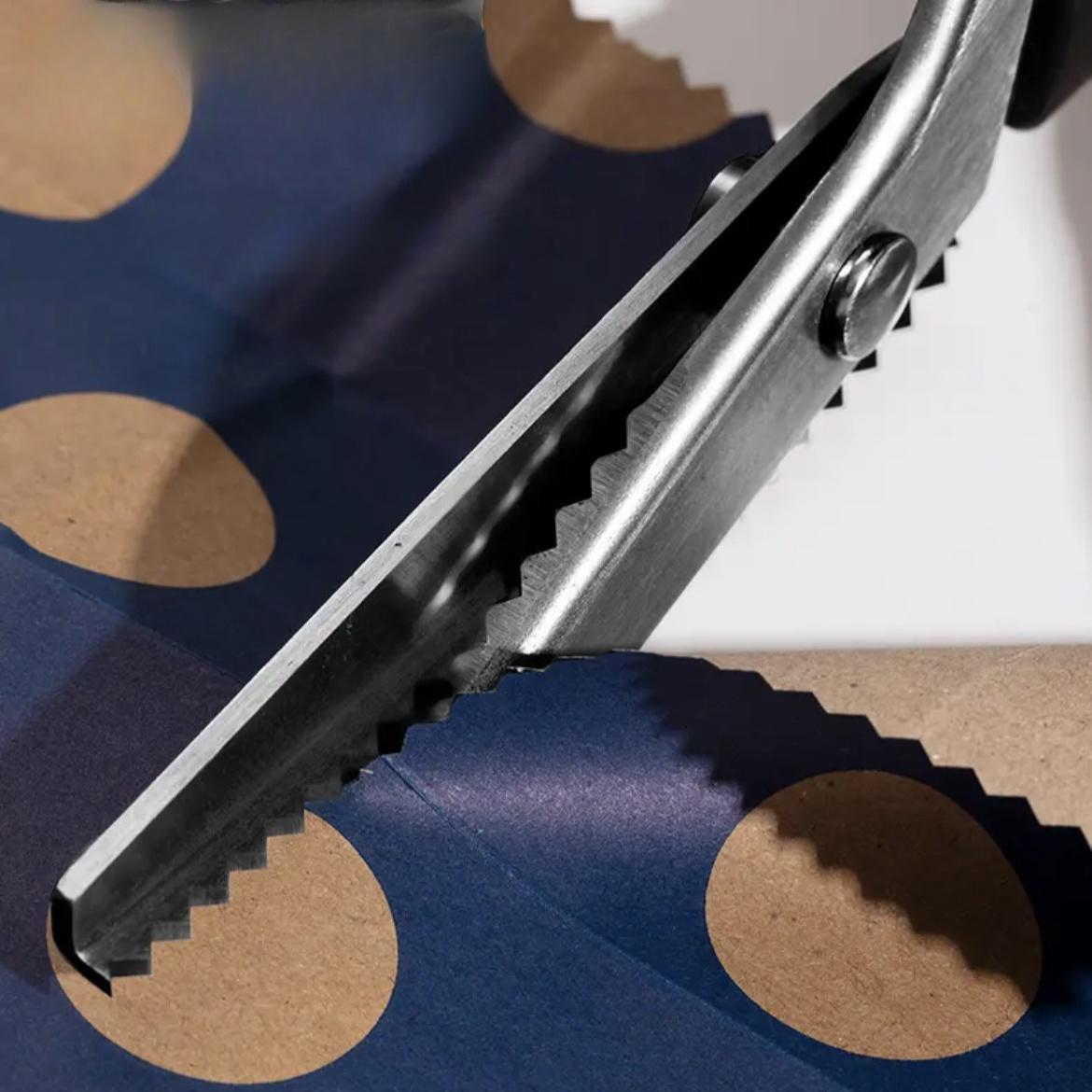 1pc Pinking Shears, Zig-Zag Fabric Scissors for Preventing Fraying, Professional Sewing Scissors with Ergonomic Handle for Fabric, Crafts, Dressmaking & Home Textiles