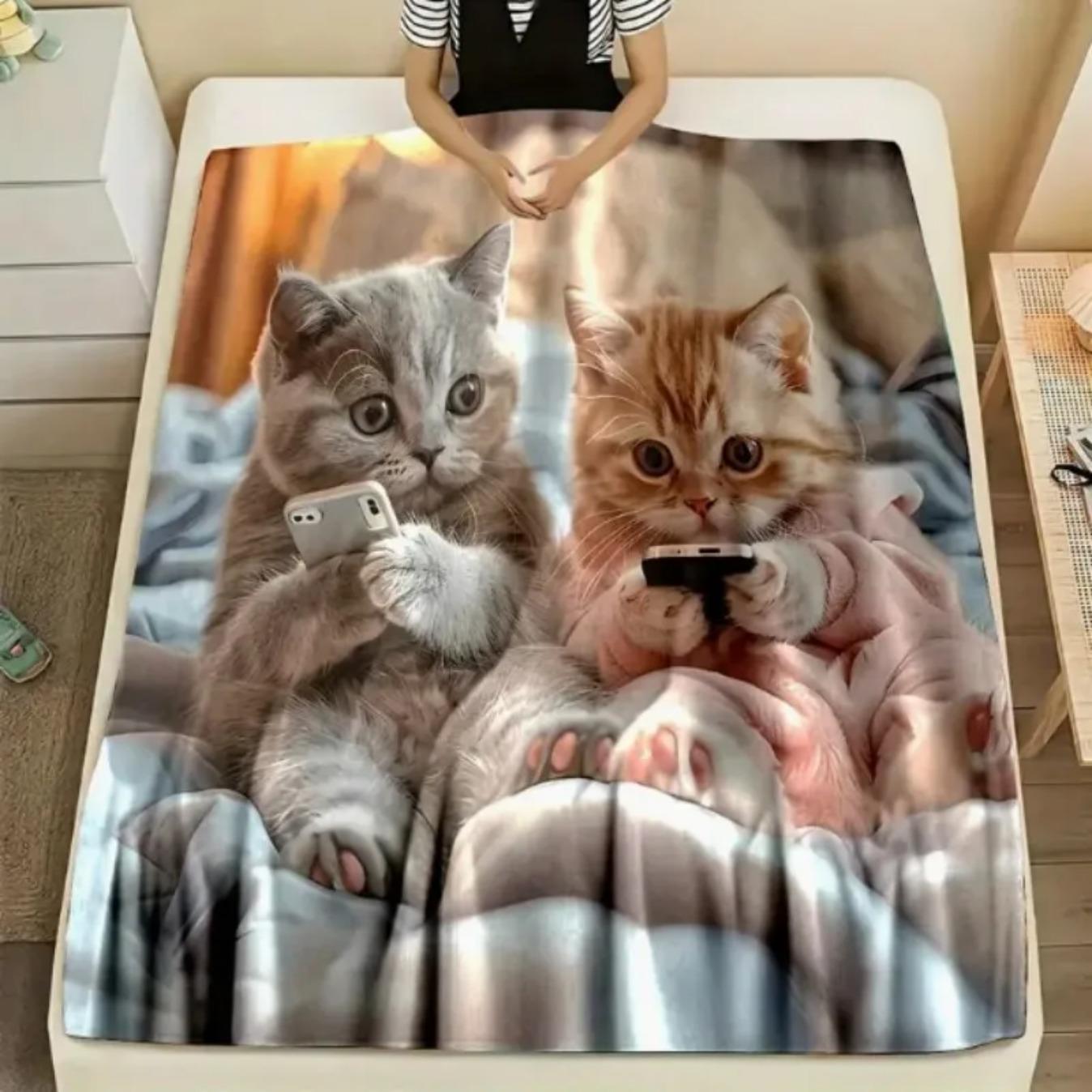 Cute Cartoon Cat Flannel Blanket Soft Cozy Throw Blanket for Sofa Bed Office Nap All Season Cat Pattern Plush Blanket Home Decor Gift for Cat Lover