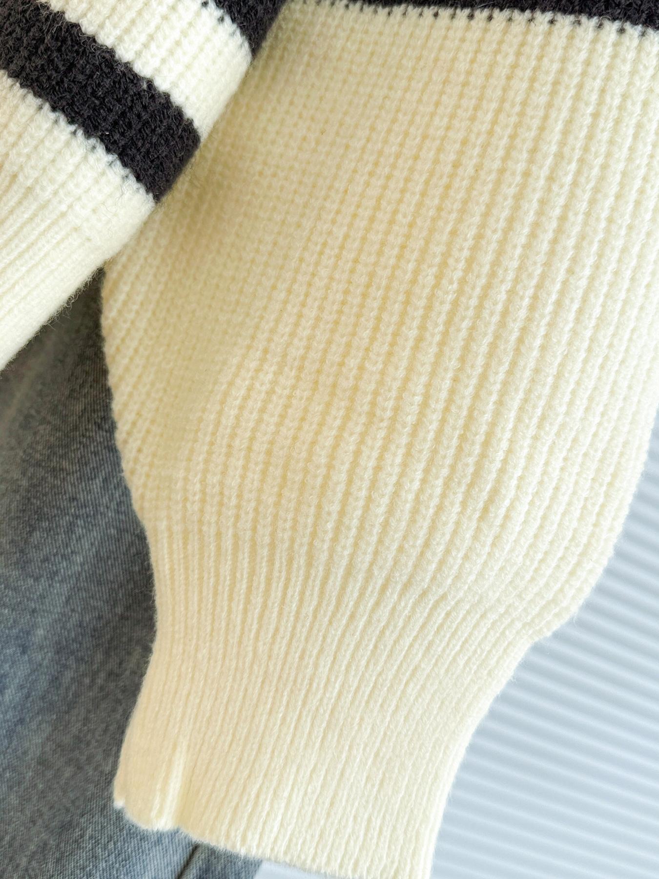 Autumn Winter Striped Zipper Collar Pullover Sweater, Fashion Casual Loose Fit Knitwear, Versatile Long Sleeve Top for Men & Women