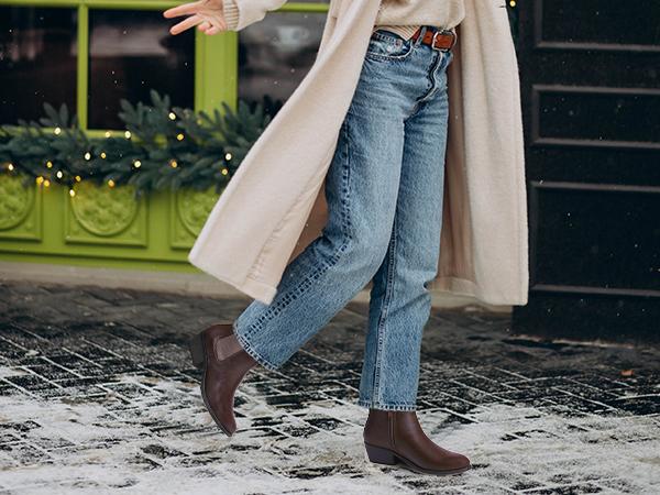 Women's Chef Chelsea Ankle Booties Low Heel Side Zip Walking Footwear Classic Stylish PU Leather Black or Brown for Bedroom Use Fashionable