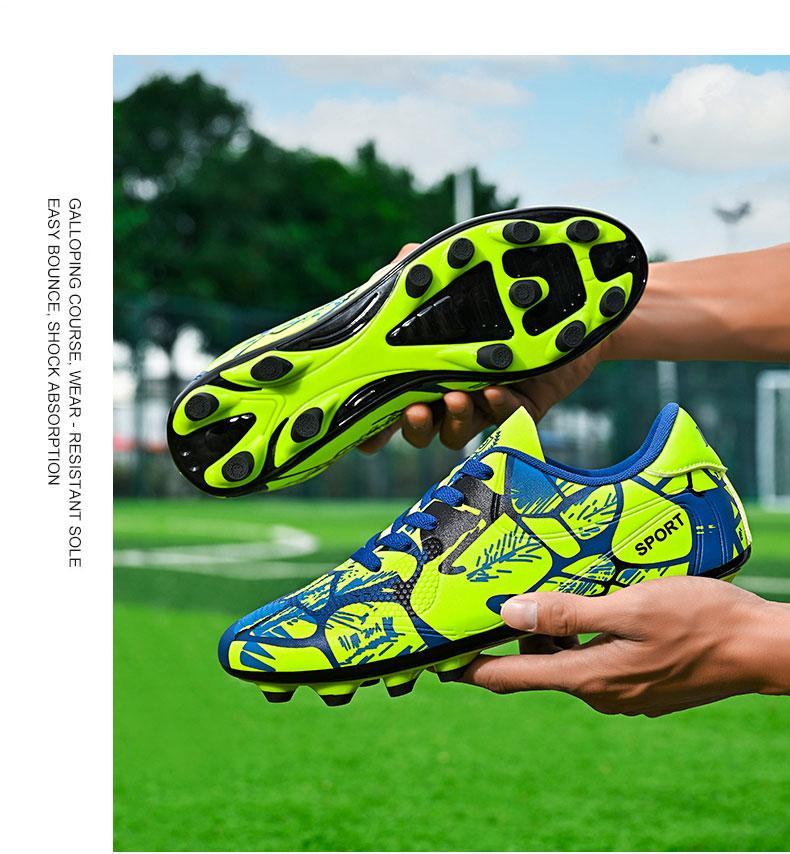 1 Pair Unisex Soccer Training Shoes Flexible Movement Quick Response Anti-Slip Wear-Resistant Comfort Insole 3 Color Options