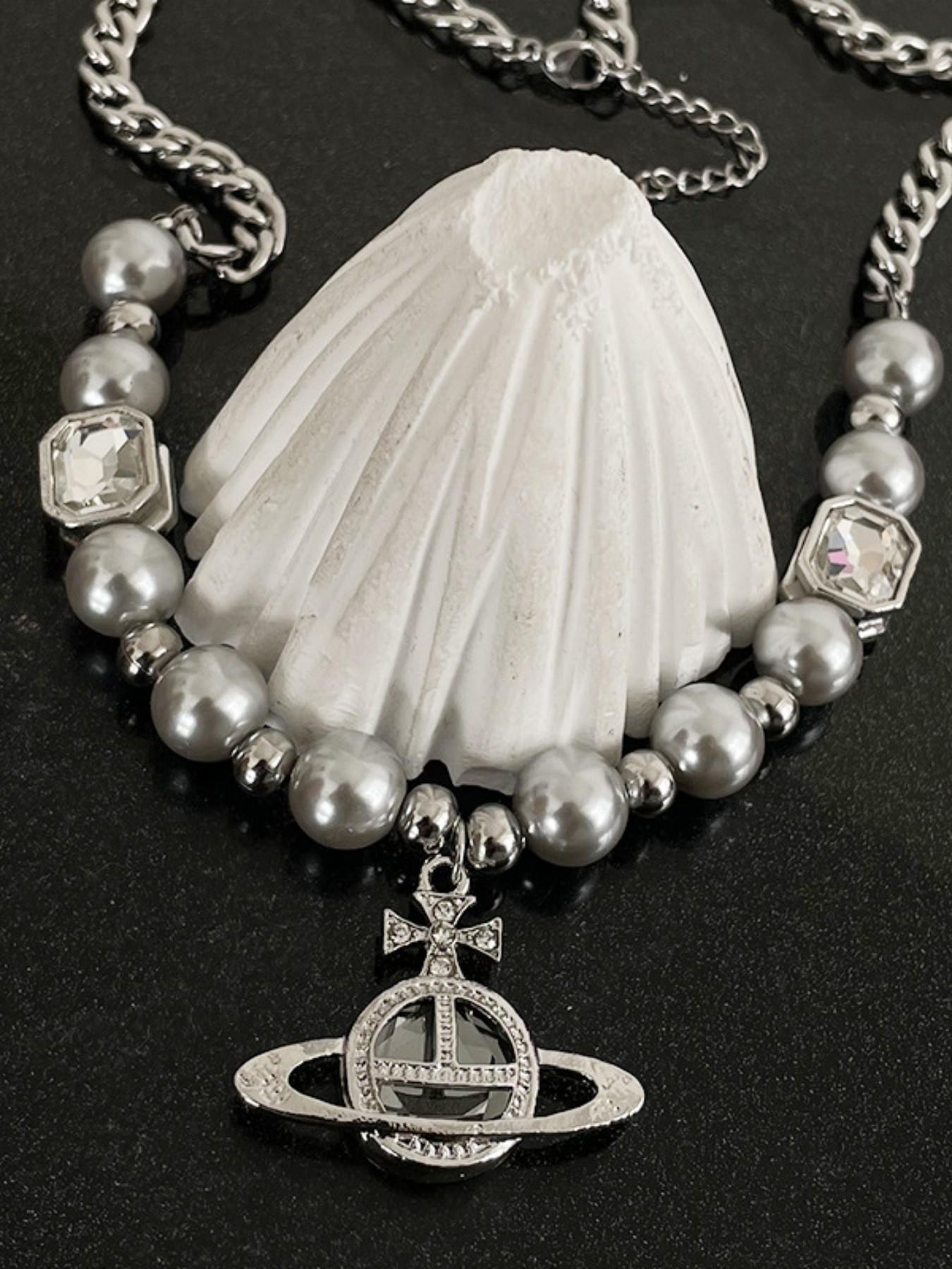 Fashionable Saturn Gray Pearl Pendant Necklace Unisex Hip-Hop Style & Sweater Chain Accessory Charm Necklaces Elevate Everyday Outfits with This Delicate, Trendy Jewelry Gift