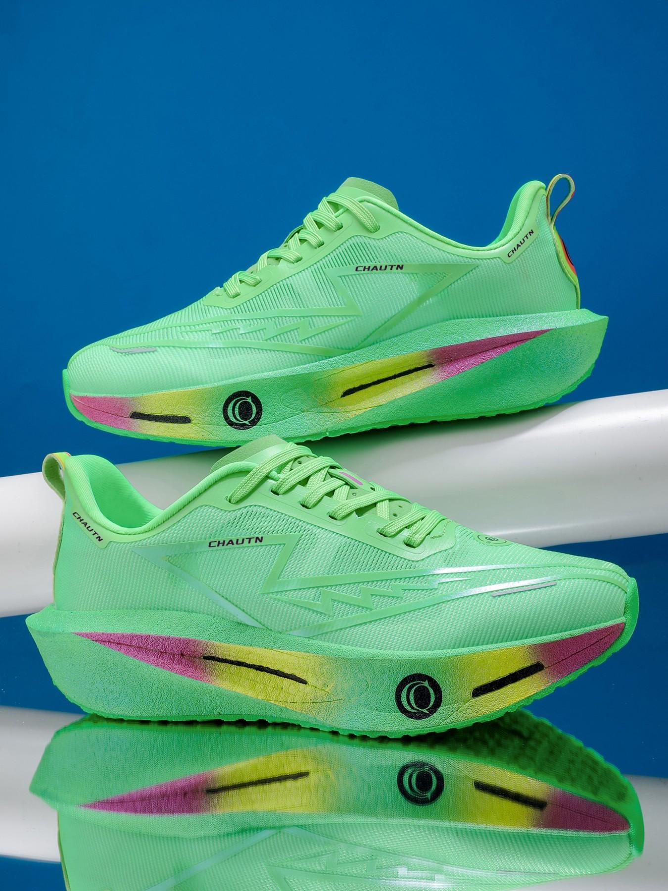 High Elastic Carbon Board Running Shoes, Ultra-Light Breathable Flyknit Sports Shoes, Soft Shock Absorption Marathon Running Shoes, Couples' Edition