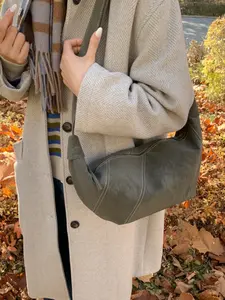 Vintage Crossbody Bag New Casual Versatile Shoulder Bag Korean Style Large Capacity Commuter Dumpling Bag