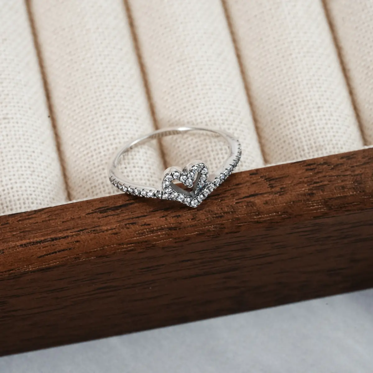 Hollow Heart Shaped Ring with CZ Zircon, Dainty Stackable Promise Ring for Women, Romantic Valentine Anniversary Wedding Jewelry, Tarnish Proof Silver Plated High Quality, Y2K Vintage Gothic Trendy Bridal Boho, Christmas Halloween Birthday Date Night Gift