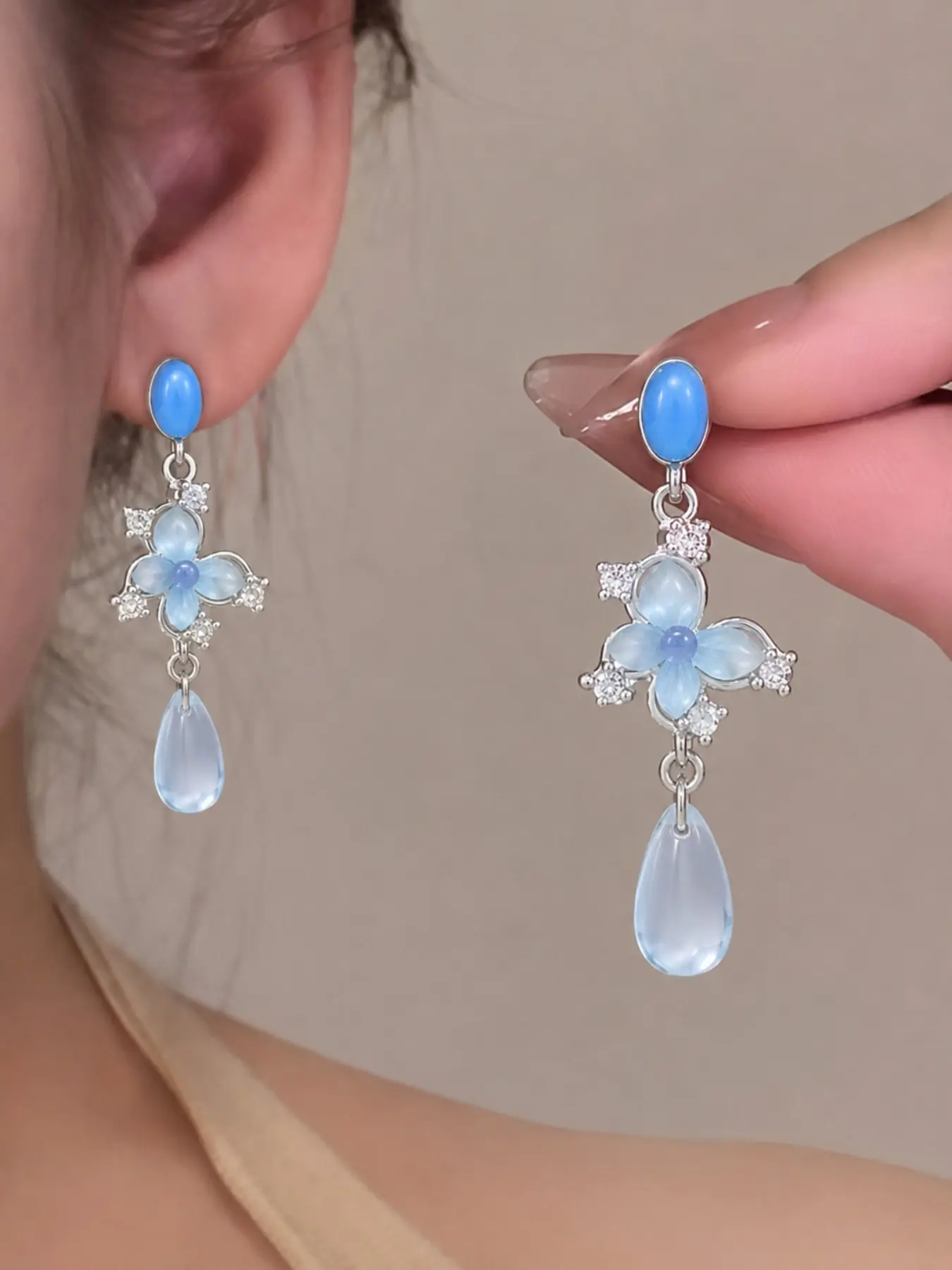Blue Flower Teardrop Dangle Earrings for Women, Silver Color Crystal Floral Drop Earrings, Elegant Long Statement Jewelry for Weddings & Parties