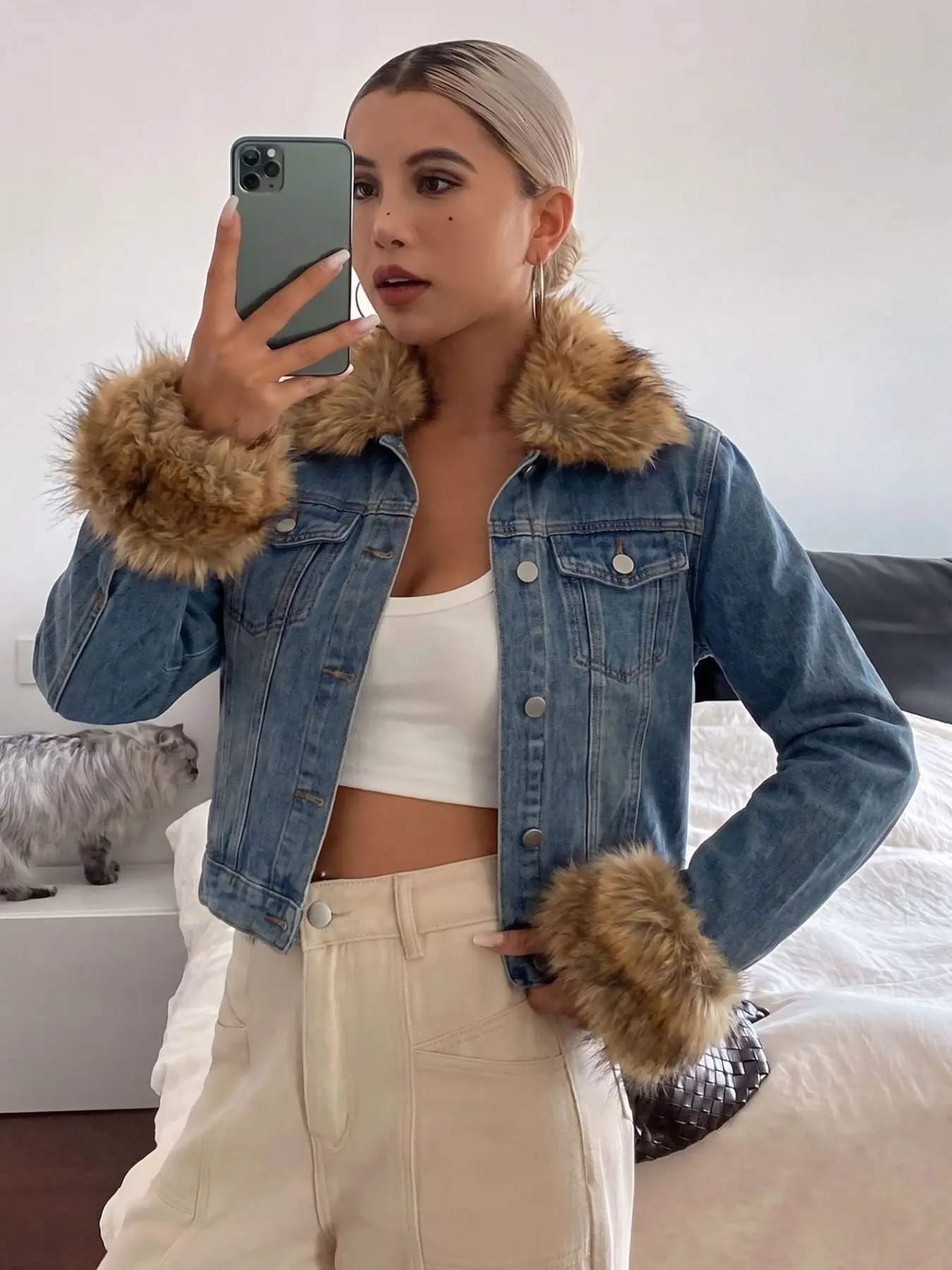 Vintage Denim Jacket for Women, Faux Fur Collar, Patchwork Design, Washed Out Look, Fall Winter Fashion Top, Casual Style, Cozy Denim Jacket