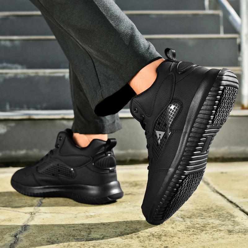 Ubetif Unisex kitchen workshoes Pu Leather Non Slip Food Service Shoes, Water & Oil Resistant, Comfortable, Lightweight Footwear for Men, Slip-on Chef Walking Shoes Work Safety Boots Black