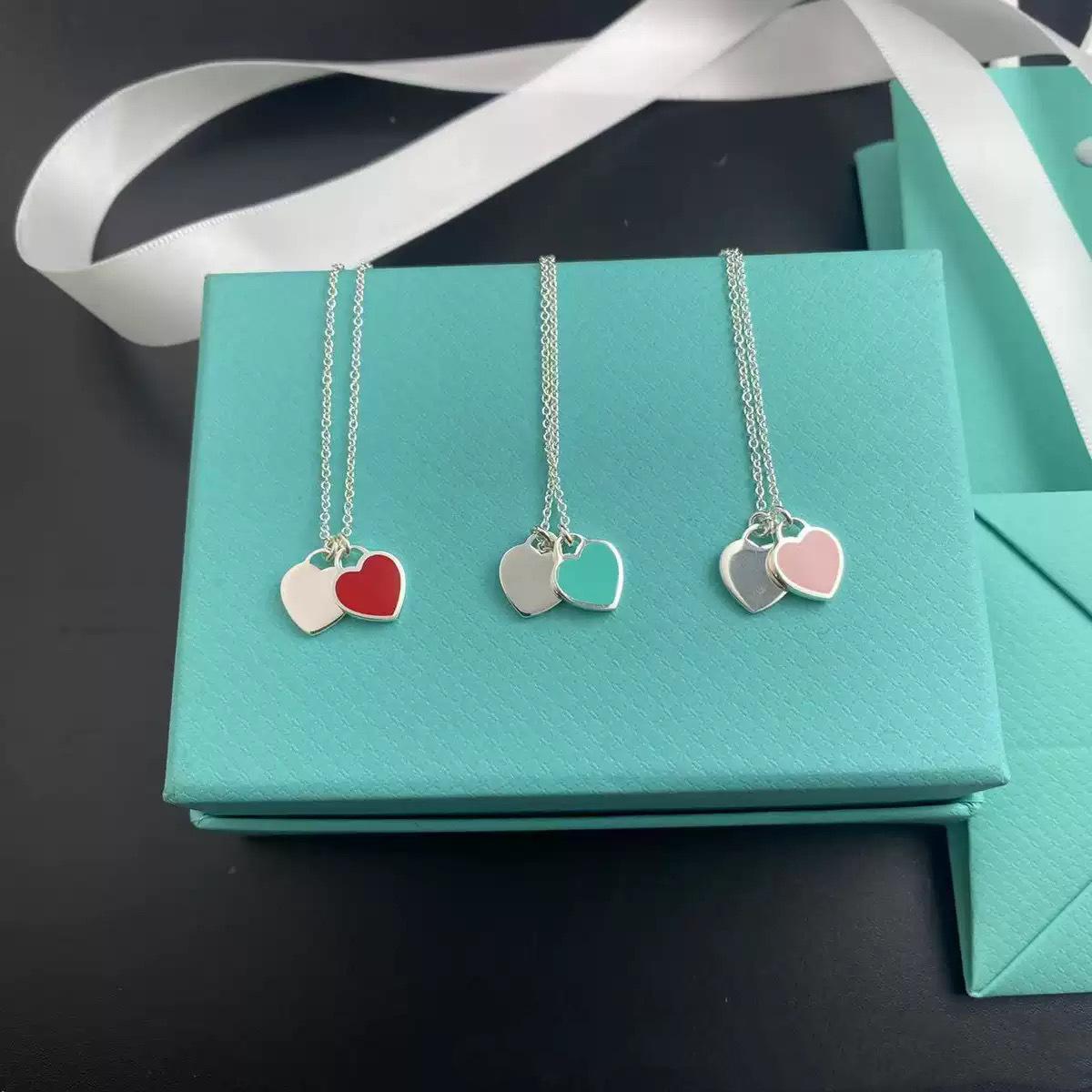 Unisex Anti-Tarnish Dual Hearts Charm Necklace Pendant - Long, Layerable, Sleek Highly Reflective Surface, Versatile Style, Ideal for Daily Outfits, Perfect Gift for Loved Ones, Trending Fashion Accessory