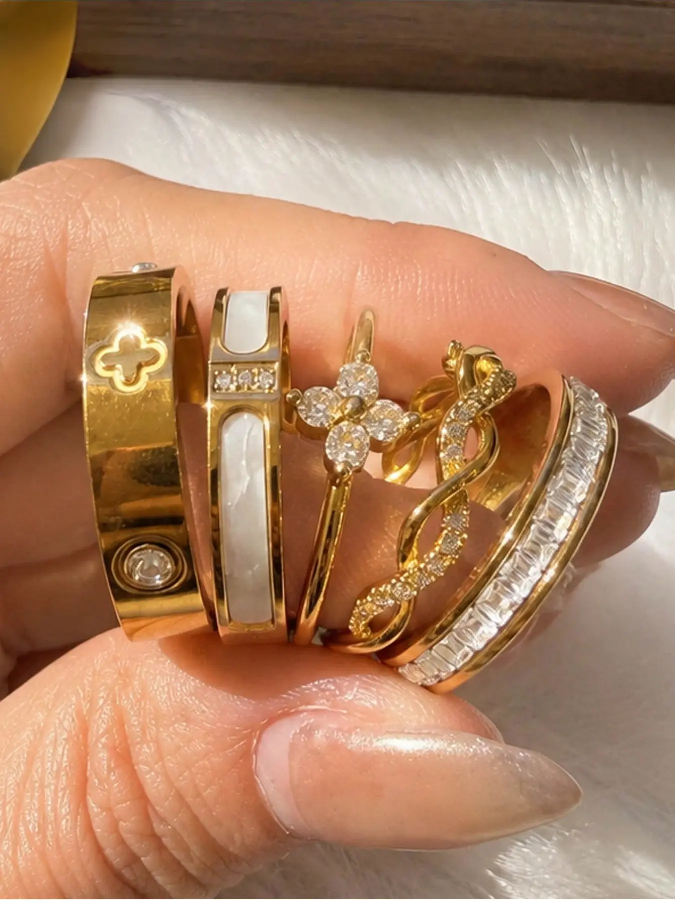 5-Piece 304 Stainless Steel Stackable Ring Set, Elegant Fashion Rings, Designed For Women, Features A Hypoallergenic Construction And Embodies A Minimalist Aesthetic. It'S The Perfect Mother'S Day Gift And A Stylish Accessory For Summer Vacations.