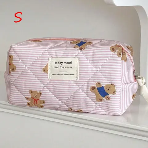 Versatile Bear Design Quilted Cosmetics Bag for Travel & Daily Use, Large Capacity Makeup Organizer Pouch, Women's Stylish Accessory, Makeup Bags