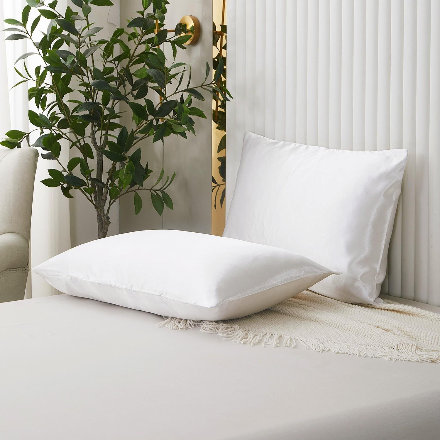 2pcs set of solid color satin pillowcases, no filling included. Soft and comfortable, skin-friendly and breathable. Suitable for bedrooms, dormitories and hotels. Elegant and minimalist design, gentle on hair and skin, an ideal gift choice.
