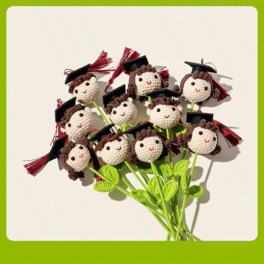 Crochet Artificial Flower Graduation Cap, Handmade Yarn Doctoral Flower Ornament, Graduation Party Decoration, Handcrafted Graduation Gift for Teachers & Friends, Unisex DIY Crochet Flower Bouquet