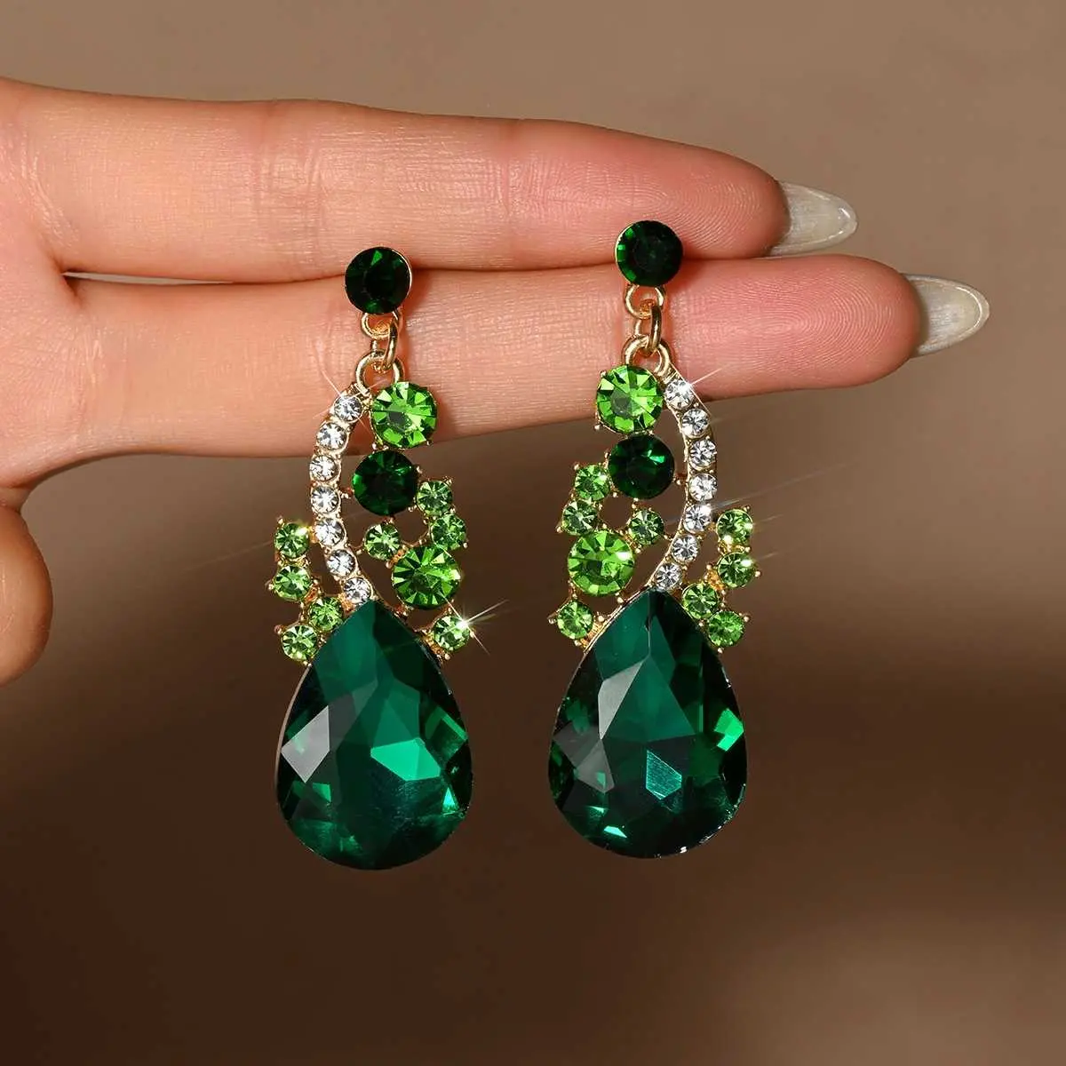 an and n court style jewelry emerald glass earrings evening gown accessories high-end cool fashion accessories women LZ260923J17