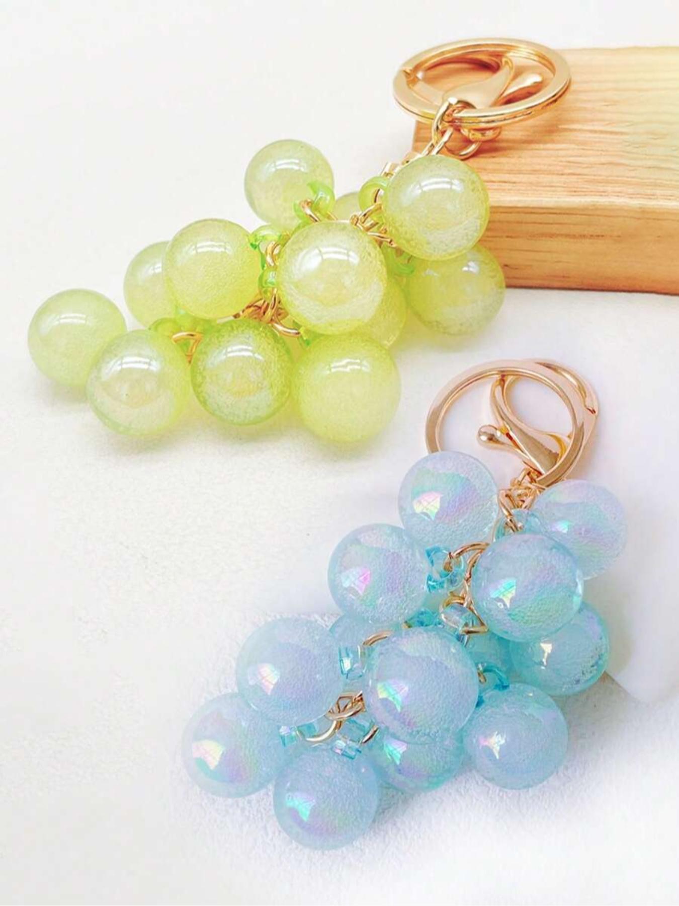 Resin Transparent Beaded Grape Pendant,Grape Keychains Bubble Jelly Grape Cluster Keychains,Decorative Accessories Fruit Grape Bag Chain Pendant Amethyst Grape Charms Schoolbag Decoration Backpack Keychain Gift, Keychain for bags