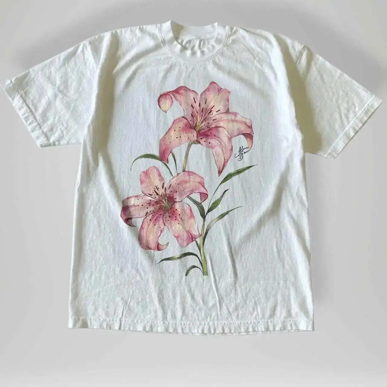 Loose Fit Graphic T-Shirt, Watercolor Pink Lily Floral Printed Craft Tee, Soft Breathable Short Sleeve Top, Botanical Vintage Casual Outfit For Men Women, Elegant Flower Art Graphic Shirt For summervibes