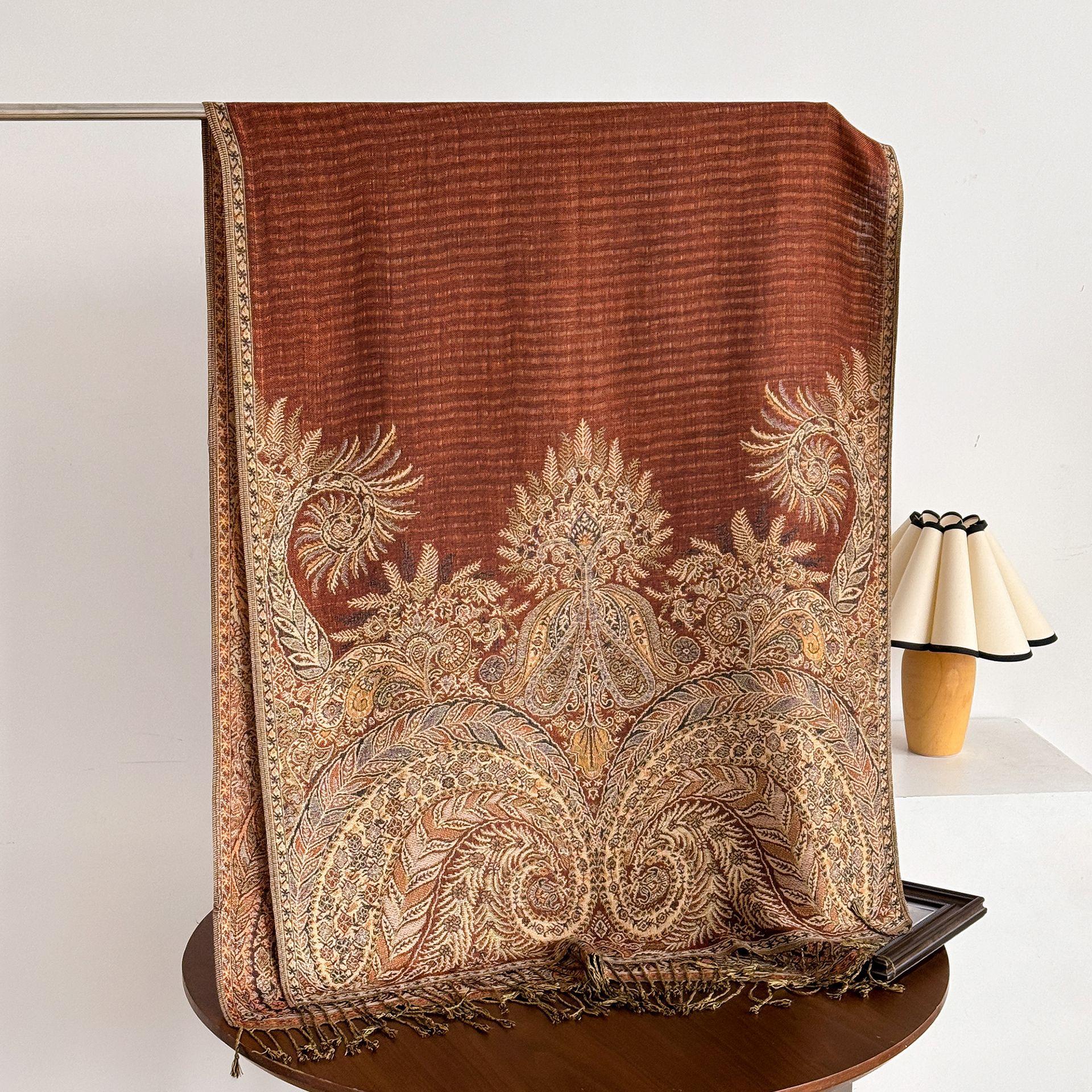Ethnic style fringe shawl for women, creative palace-patterned scarf for warmth in air-conditioned office.