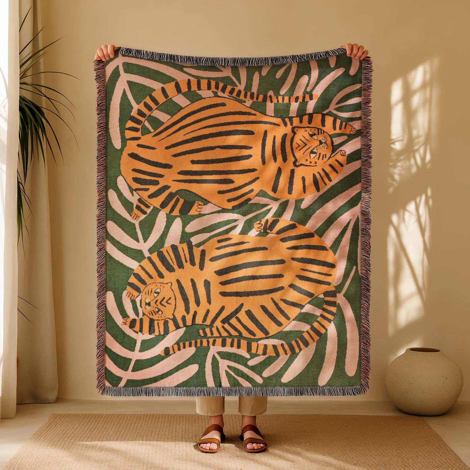 Multi-Function Tassel Woven Blanket -Green Snake Pattern Bed Blanket, Also for Sofa Cover Couch Throw Blanket Armchair Home Decor Room Wall Art Tapestry Furniture Slipcover Tablecloth Shawl Outdoor Picnic Camping Beach Towel Office Nap Hippie