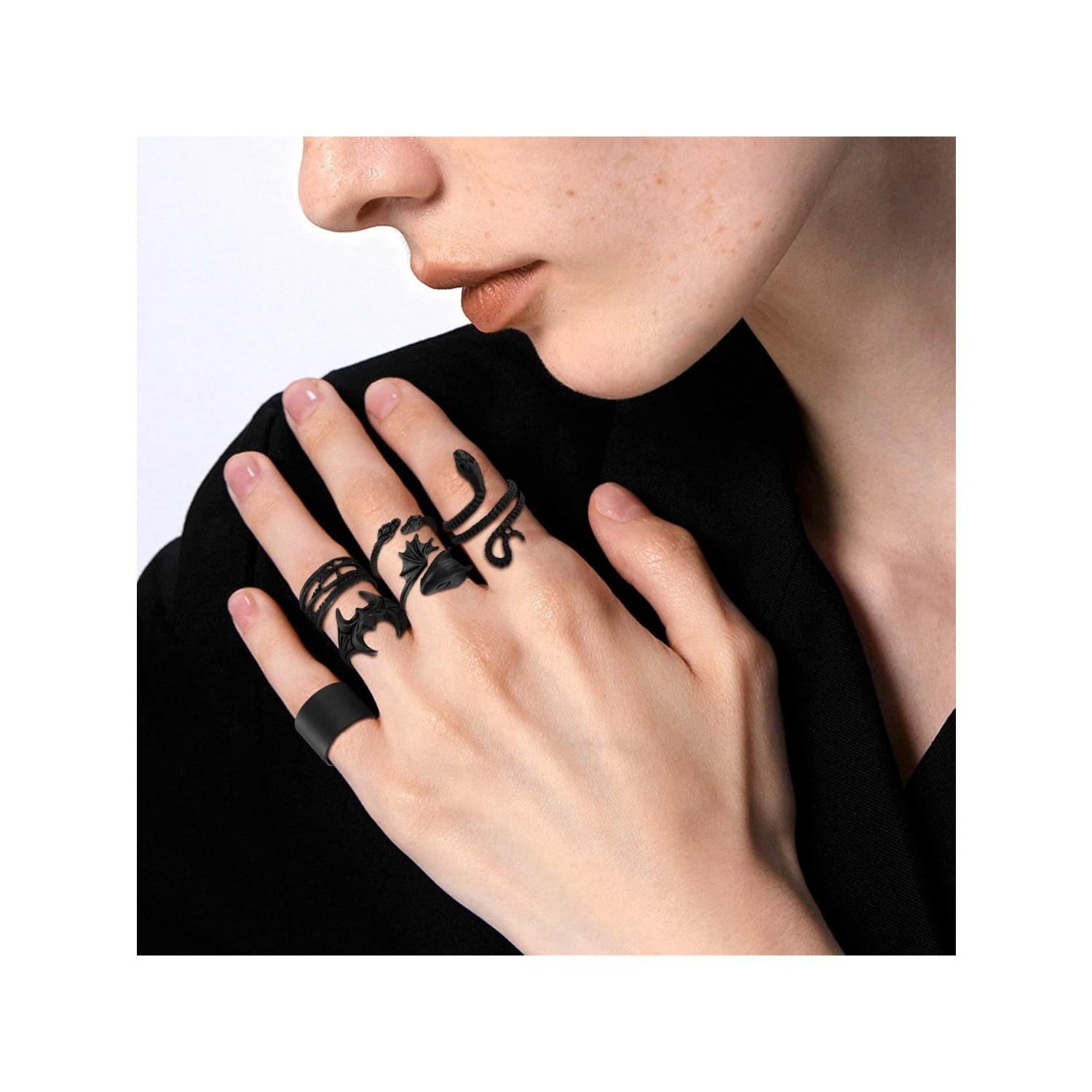 15 Pcs Black Rings Set for Women Girls Snake Bat Devil Wing Spider Rose Cool Punk Gothic Rings Stacking Vintage Midi Black Adjustable Rings