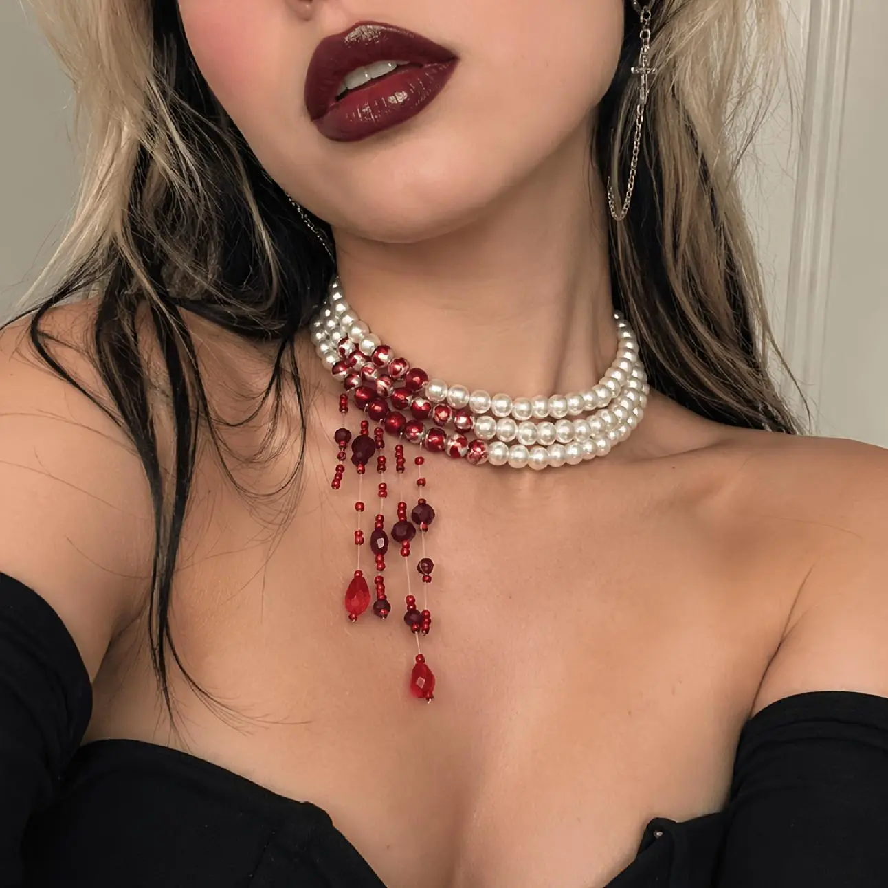 Gothic Pearl Choker Necklace, Y2K Blood Red Crystal Drop Pendant, Layered Vintage Statement Jewelry for Women, Spooky Halloween Accessories for Party, Cosplay, Concert & Night Out