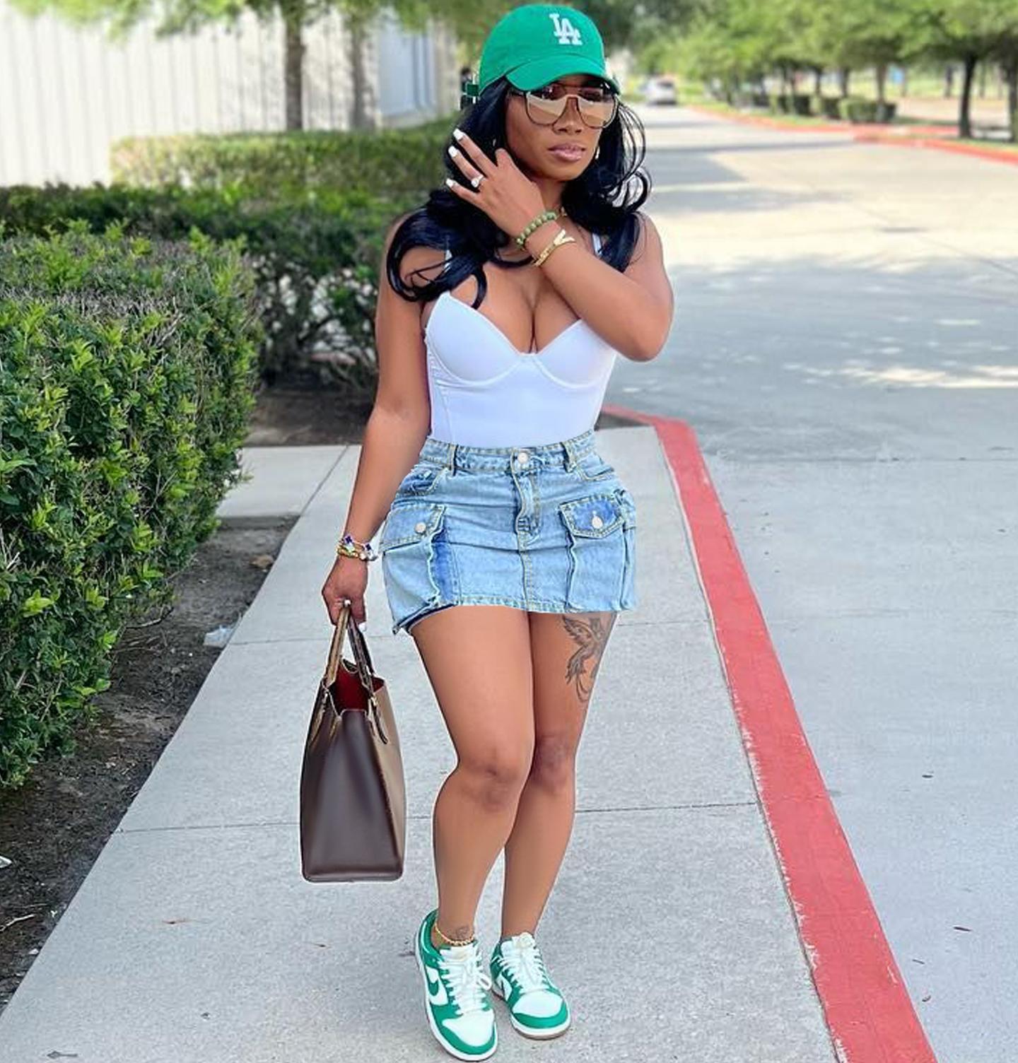 Women's Low Waist Button Bodycon Mini Cargo Denim Skirt with Pocket Cute Style Casual Summer baggy jeans