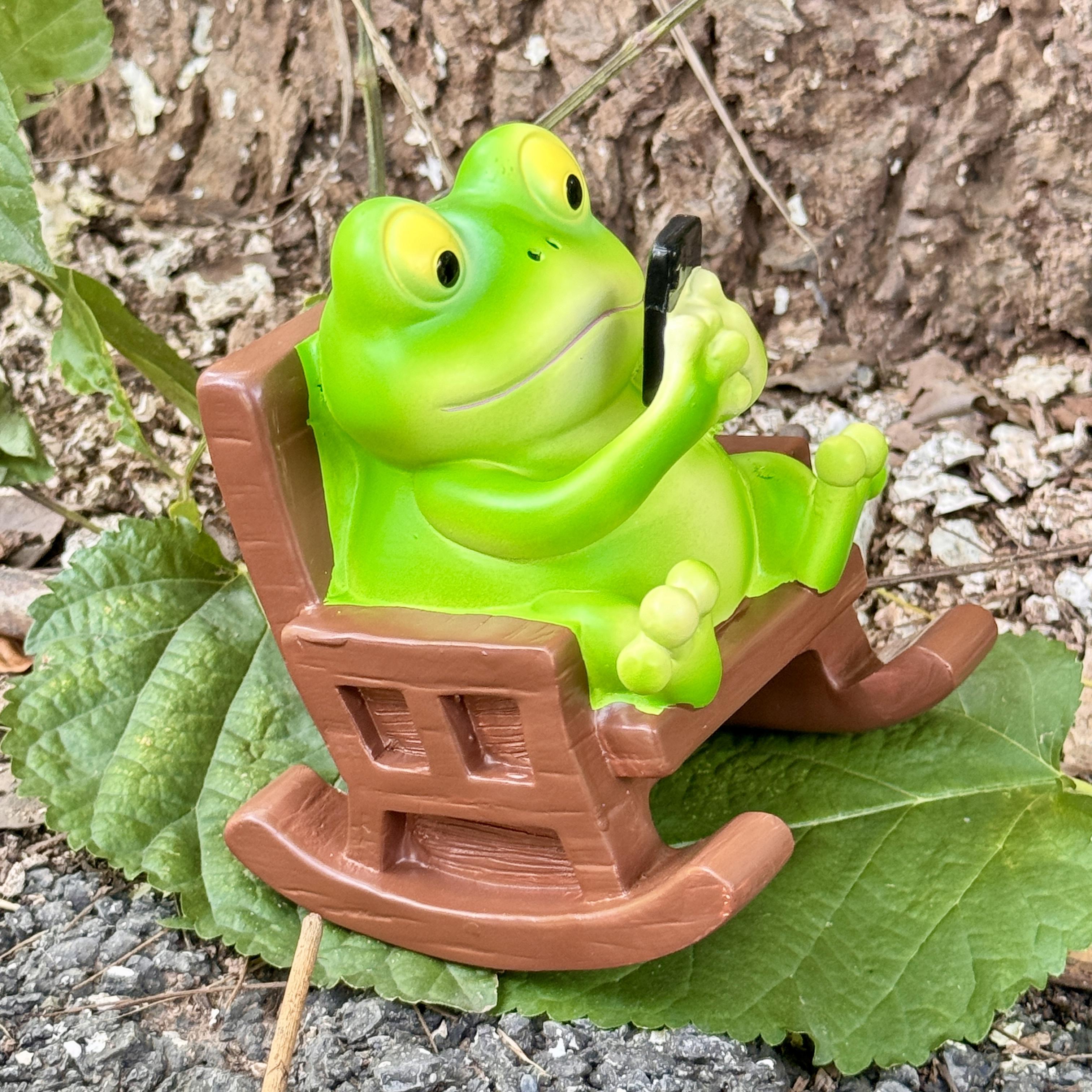 Cute Lazy Frog Rocking Chair Ornament, Trendy Smartphone Playing Pet Design, Desk Office Stress Relief Decorative Item