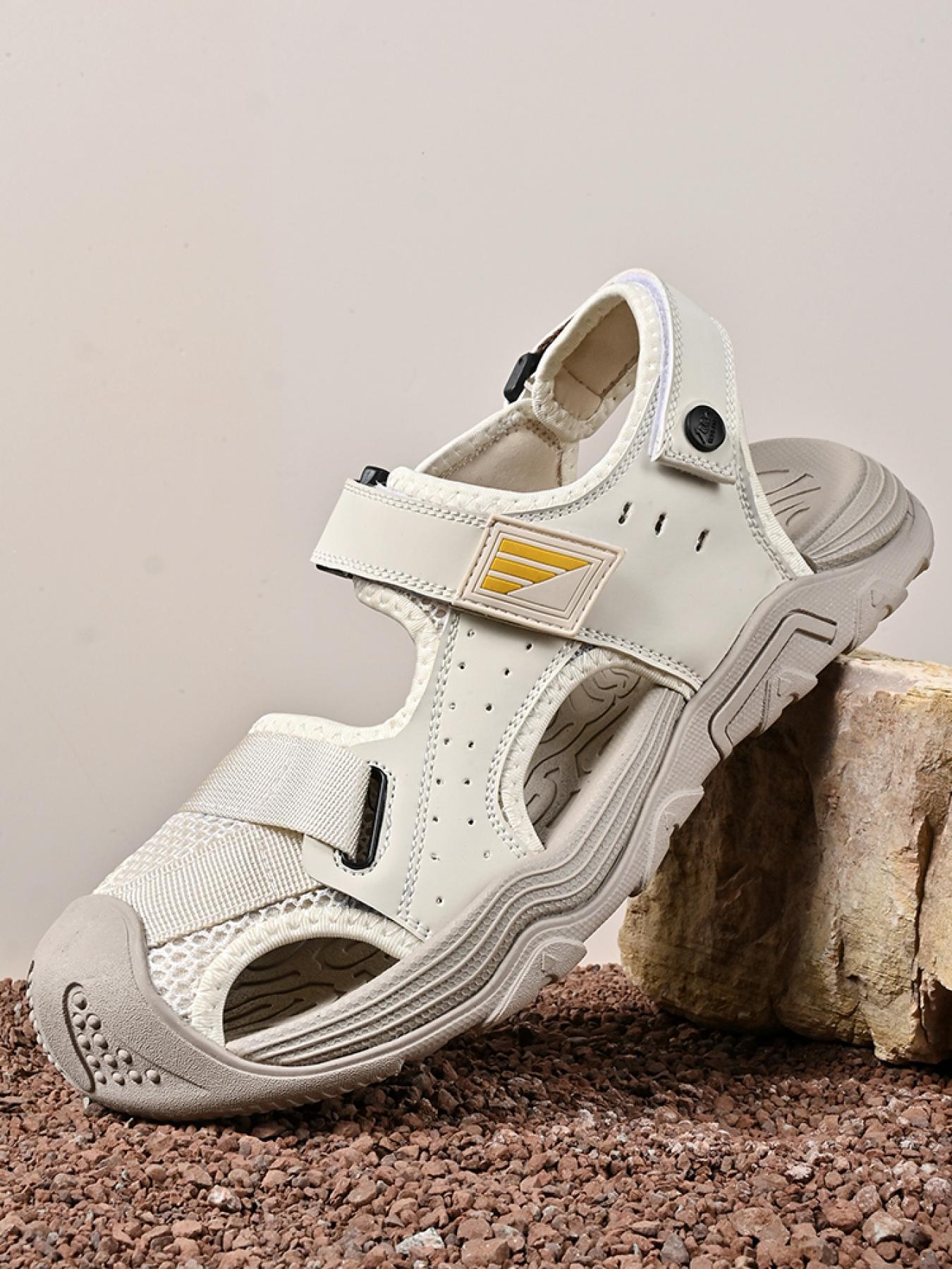 Men's beige solid color dual-use closed-toe outdoor sandals, adjustable with Velcro, non-slip beach shoes, breathable stream sandals