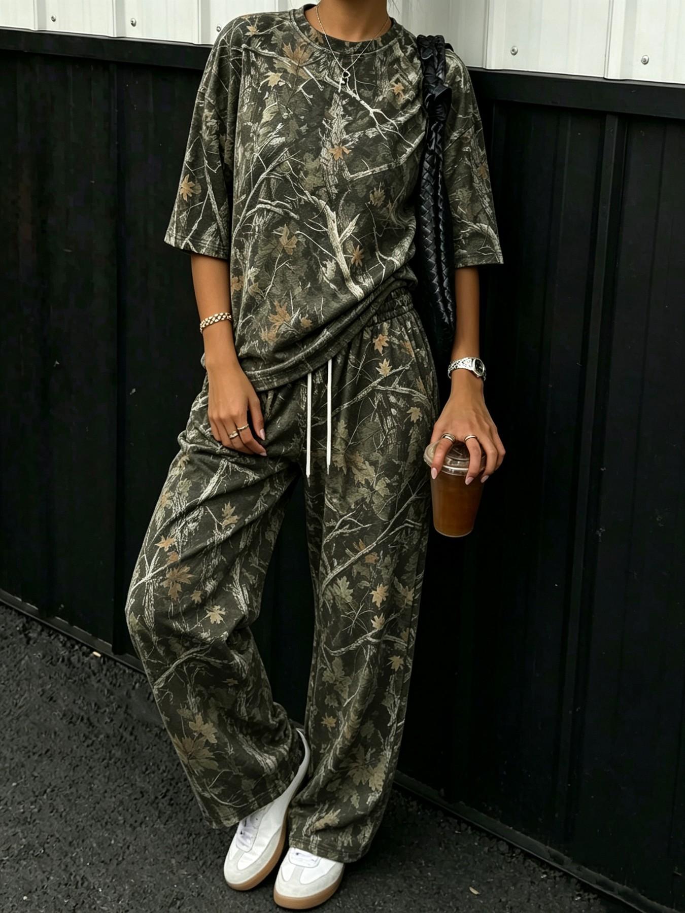 American Vintage Millennial Style Camouflage Print Casual Suit, Round Neck Drop Shoulder Short Sleeve and Loose Wide Leg Pants Set, Women's Outdoor Sports, Casual Sportswear Outfit, Casual Sporty Set