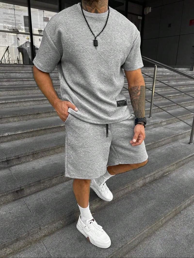 Two-Piece Set Men's Solid Short Sleeve Tee & Shorts Set, Regular Fit Casual Round Neck T-shirt & Track Shorts, Summer Clothes Set for Men