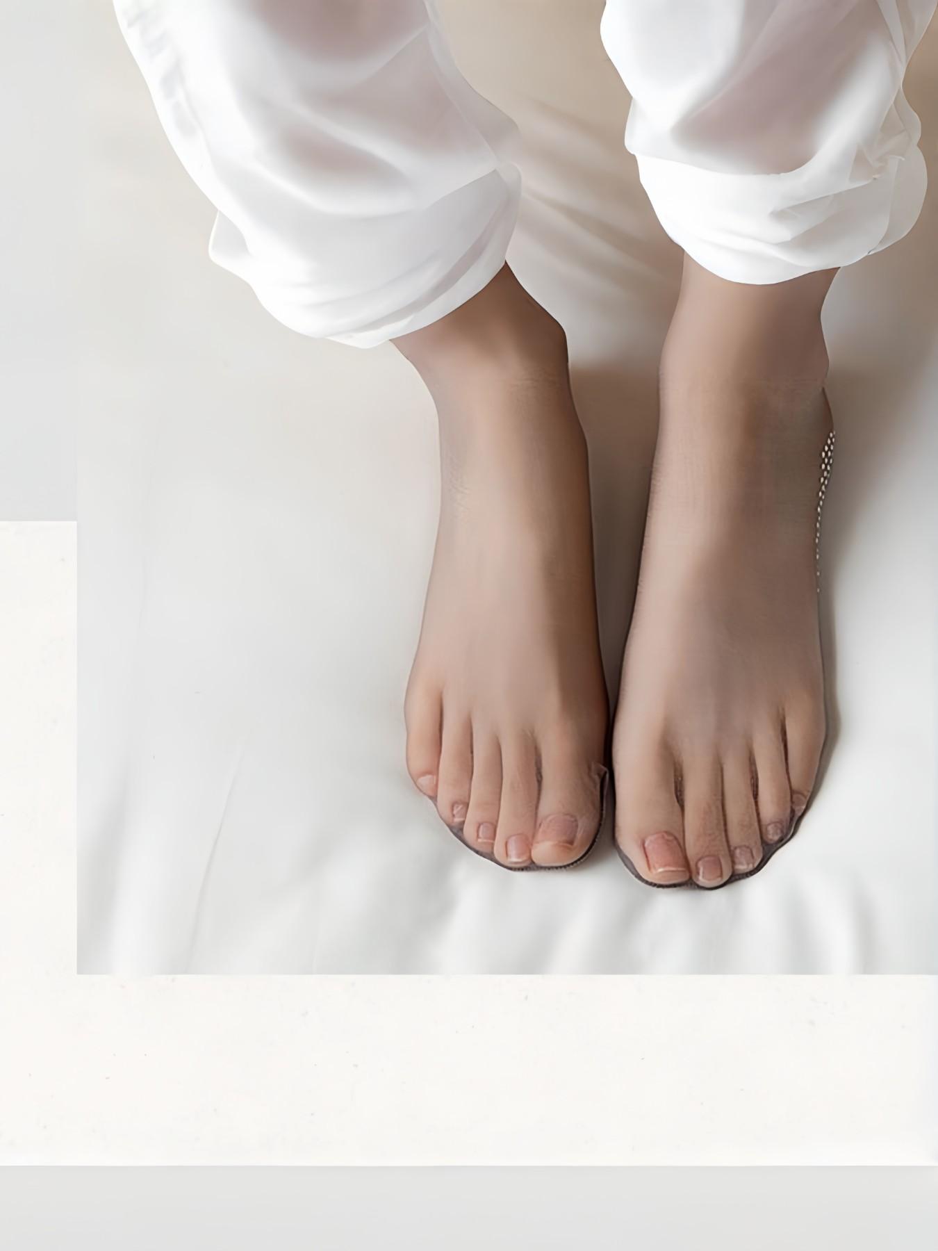 10 Pairs Summer New Invisible Crystal Socks, Ultra-Thin Seamless Anti-Slip Massage Bottom, Transparent Low Cut Short Stockings