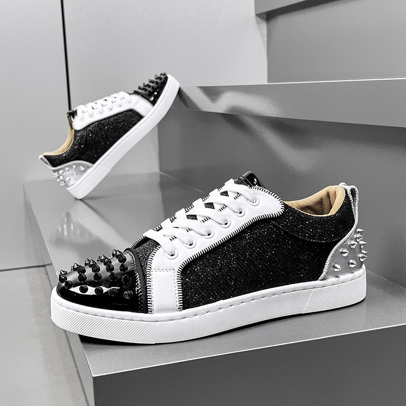 Trendy Casual Sneakers for Men, Versatile Bread Shoes, Unique Style, Comfortable Board Shoes, Riveted Casual Shoes, Perfect for Daily Wear