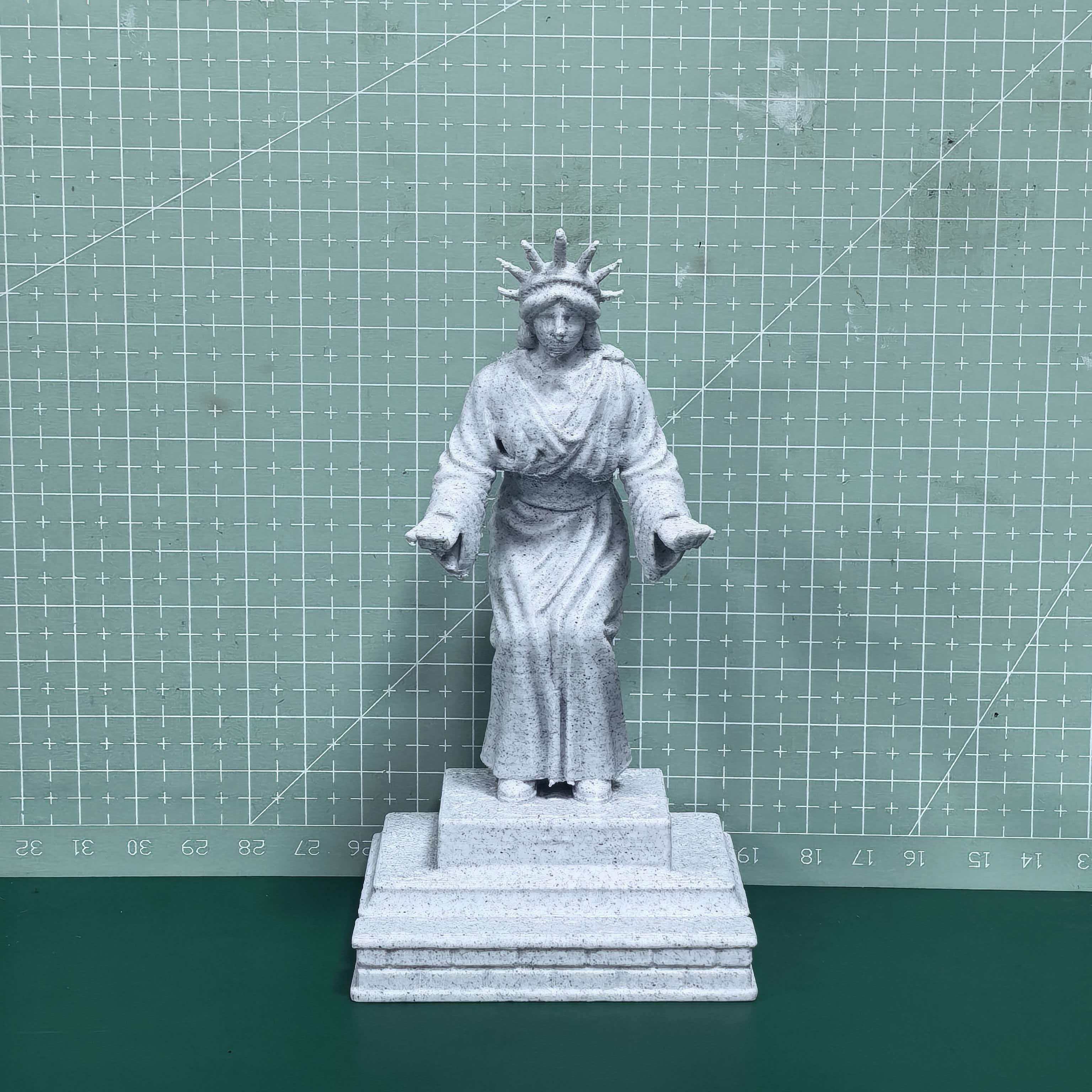 Creative 3D Printed Statue of Liberty Pen Holder, Pla Eco-Friendly Material, Desk Decor Gift, Office Learning Essential, Unique Stylish Item