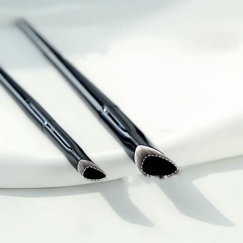 Highlighter Brush Concealer Brush Contouring Brush Facial Brightening Under Eye Bags Circles Makeup Brushes Set Face Makeup Brushes