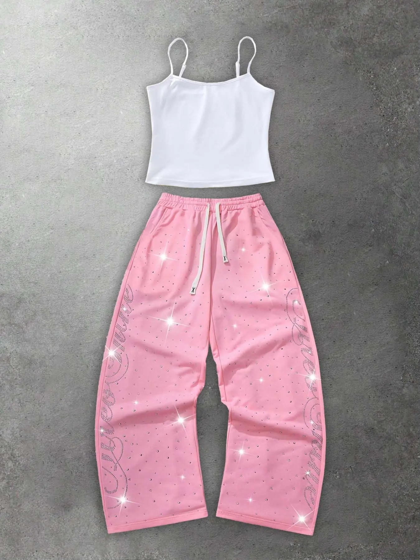 Pink rhinestone wide-leg joggers, Streetwear pants, shiny letter hot-studded loose street-style pants, elastic drawstring waist, soft and comfortable fabric. Perfect for street photography, music festivals, parties, weekend outings