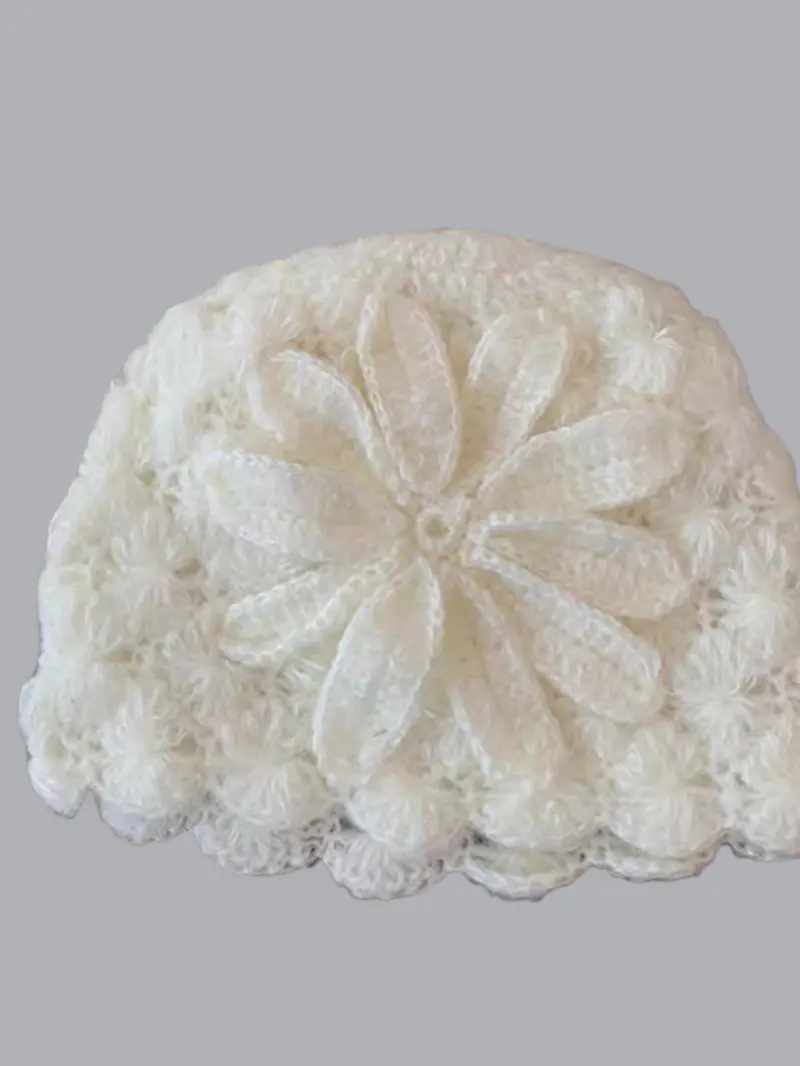 Vintage Floral Crochet Hat, Elegant Women's Knit Cap, Hollow Out Breathable Design, Fashion Accessory for All Seasons, Knitting Beanie, Knitted Cap, Casual Headwear