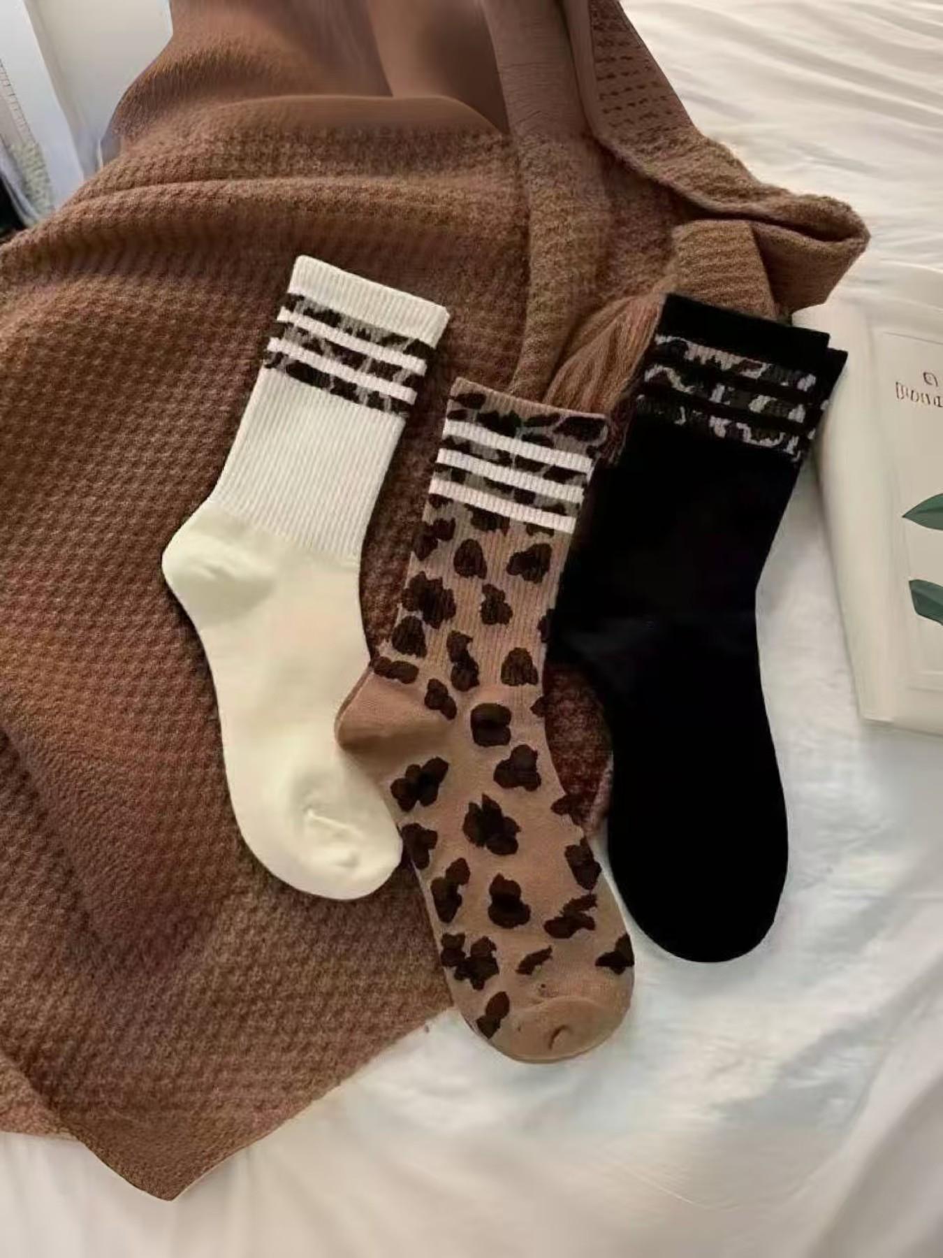 3 Pairs Women's Leopard Print Crew Socks, Fashionable and Comfortable, Breathable and Sweat-Wicking, Ideal for All Seasons