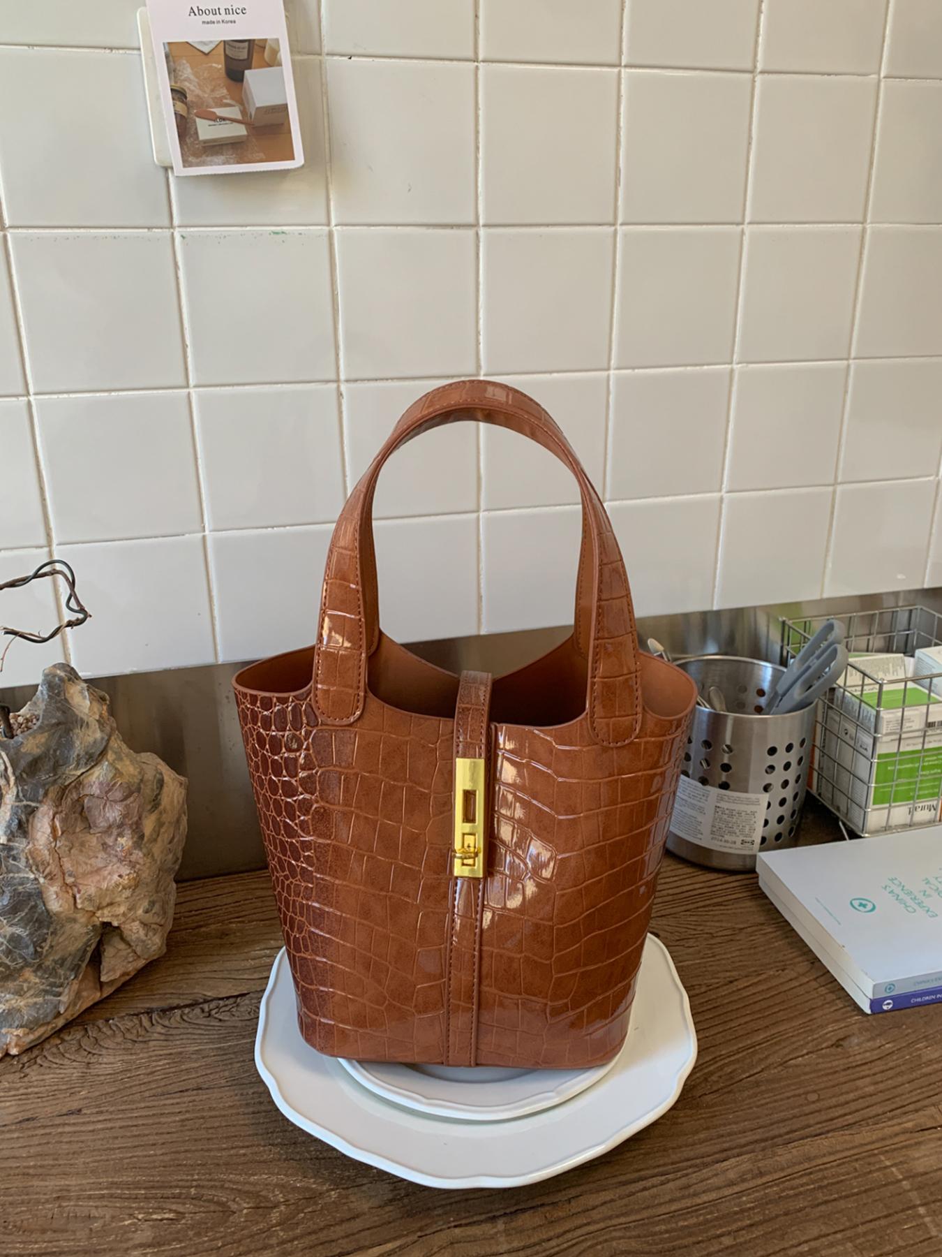 1pc Women's handbag with solid color crocodile pattern, Casual Trendy Handbag, simple and trendy, suitable for white-collar workers commute, go shopping. Lightweight Work Bag