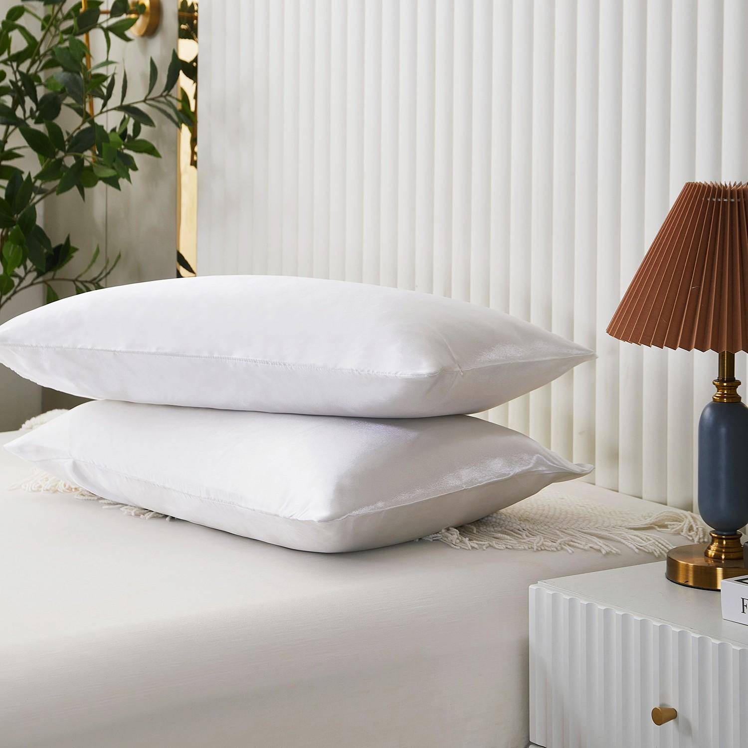 2pcs set of solid color satin pillowcases, no filling included. Soft and comfortable, skin-friendly and breathable. Suitable for bedrooms, dormitories and hotels. Elegant and minimalist design, gentle on hair and skin, an ideal gift choice.