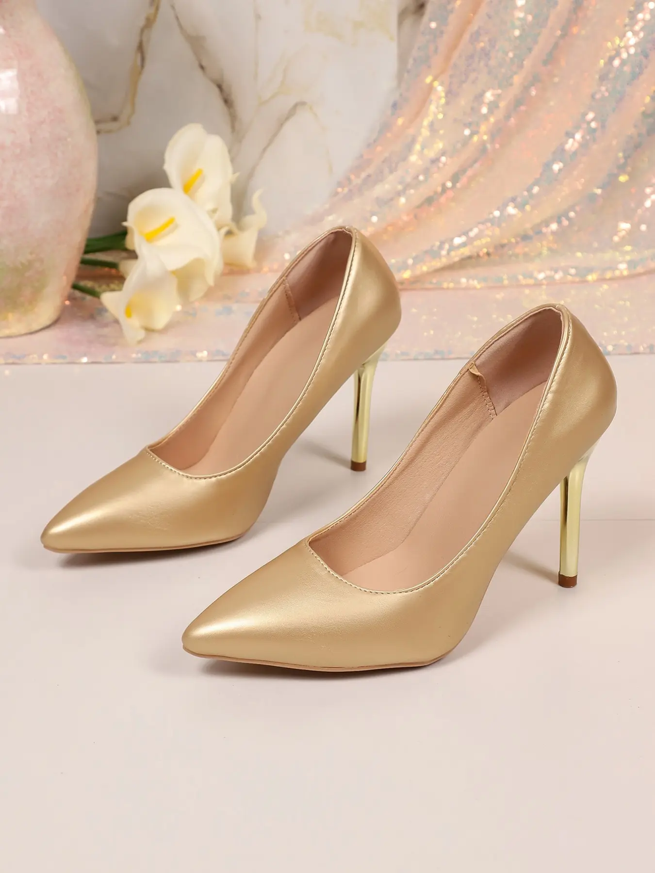 Vintage Metal Gold Pointed Toe Stiletto Shoes, Elegant Stylish Evening High Heel Pumps for Women, Sexy Medium Width Flare Heels