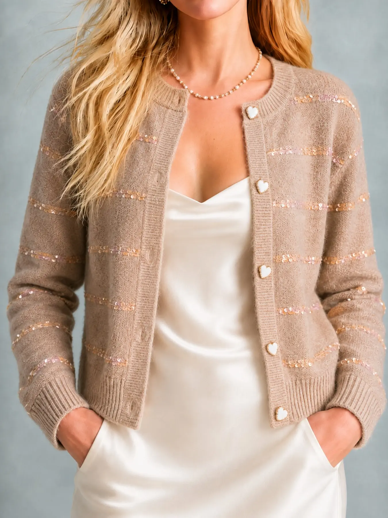 French-style elegant and cute heart-button front cardigan, stylish pink spliced cardigan for autumn and winter, fashionable and elegant women's clothing